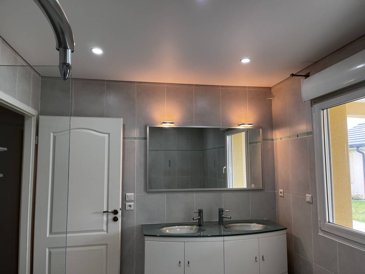 Comment choisir un faux plafond hydrofuge pour une salle de bain expos&eacute;e &agrave; l&rsquo;humidit&eacute; ? Thionville