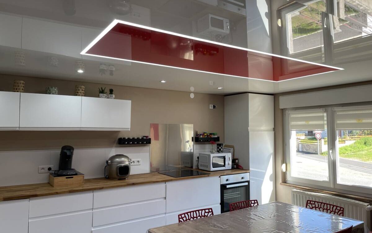 Comment cr&eacute;er un faux plafond hydrofuge pour sa cuisine ? Yutz