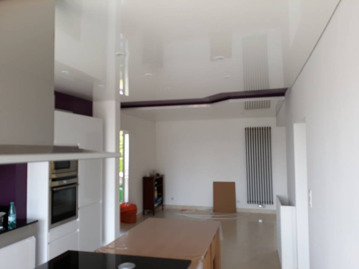 PHOTO J5 261 | MS Habitat Découvrez le partenaire de votre installateur de plafonds tendus : VECTA DESIGN ! Saint-Avold