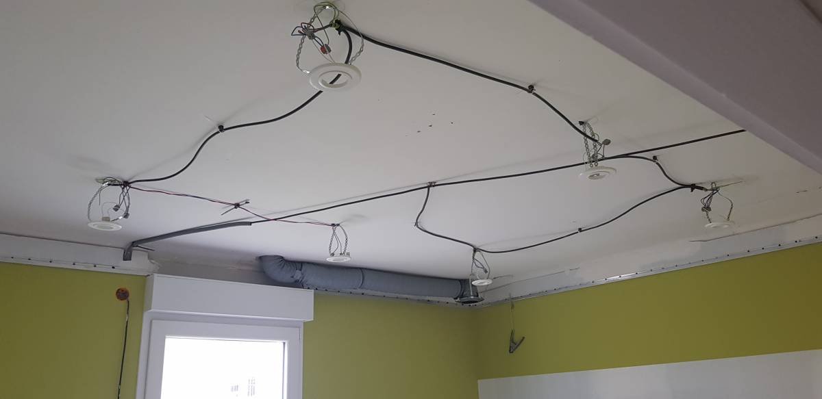 20190510_090230 | MS Habitat Pose d’une toile tendue satinée dans une cuisine à Ars-sur-Moselle près de Metz Forbach 0