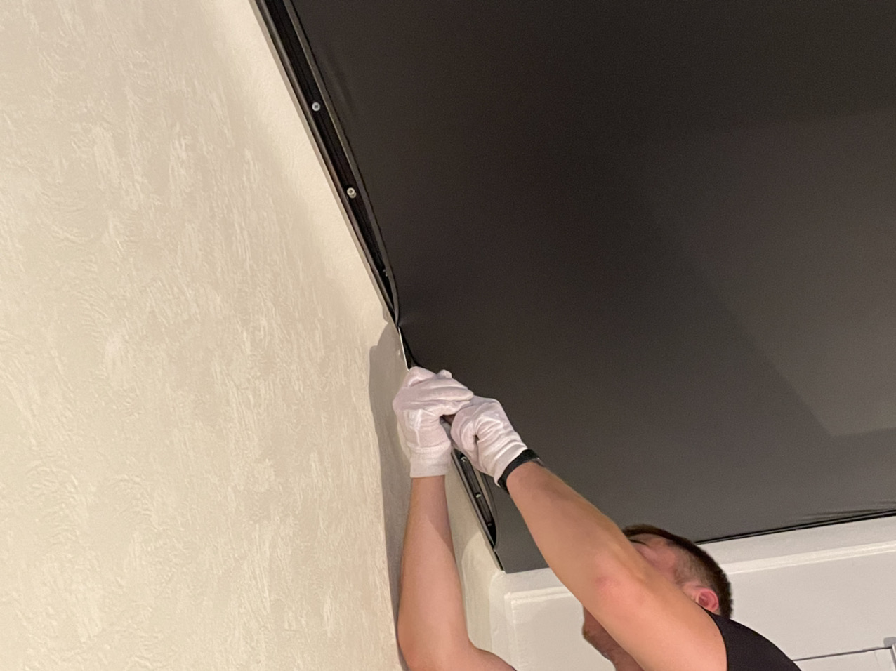 Etapes de pose d’un plafond tendu Saint-Avold