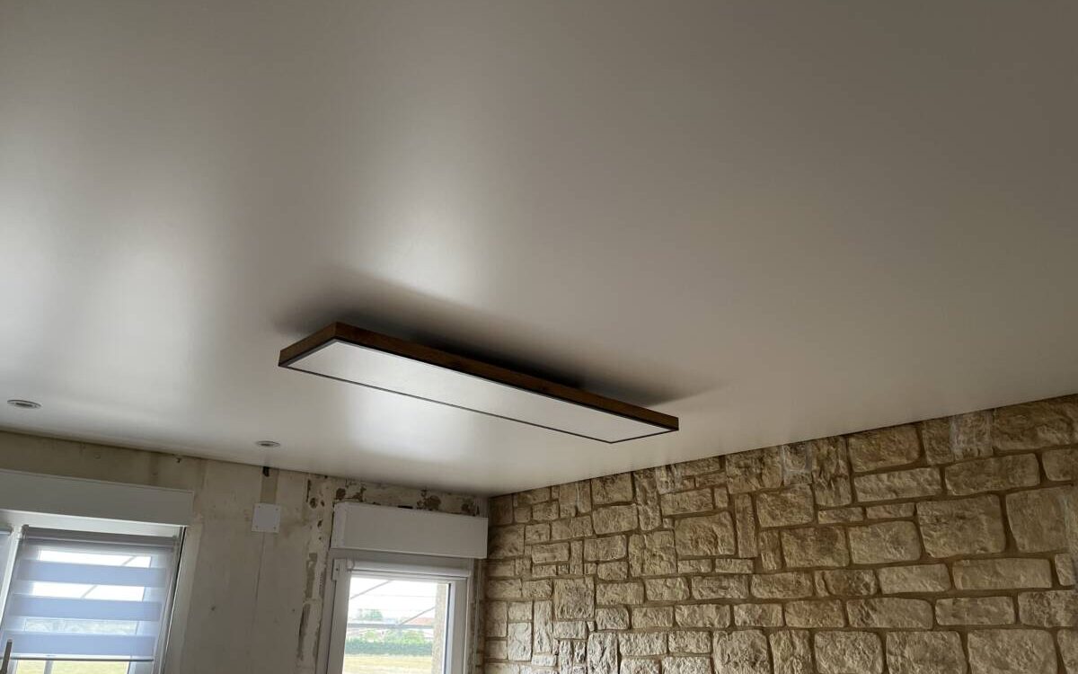 Pourquoi choisir des profil&eacute;s en aluminium pour son plafond tendu ? Forbach