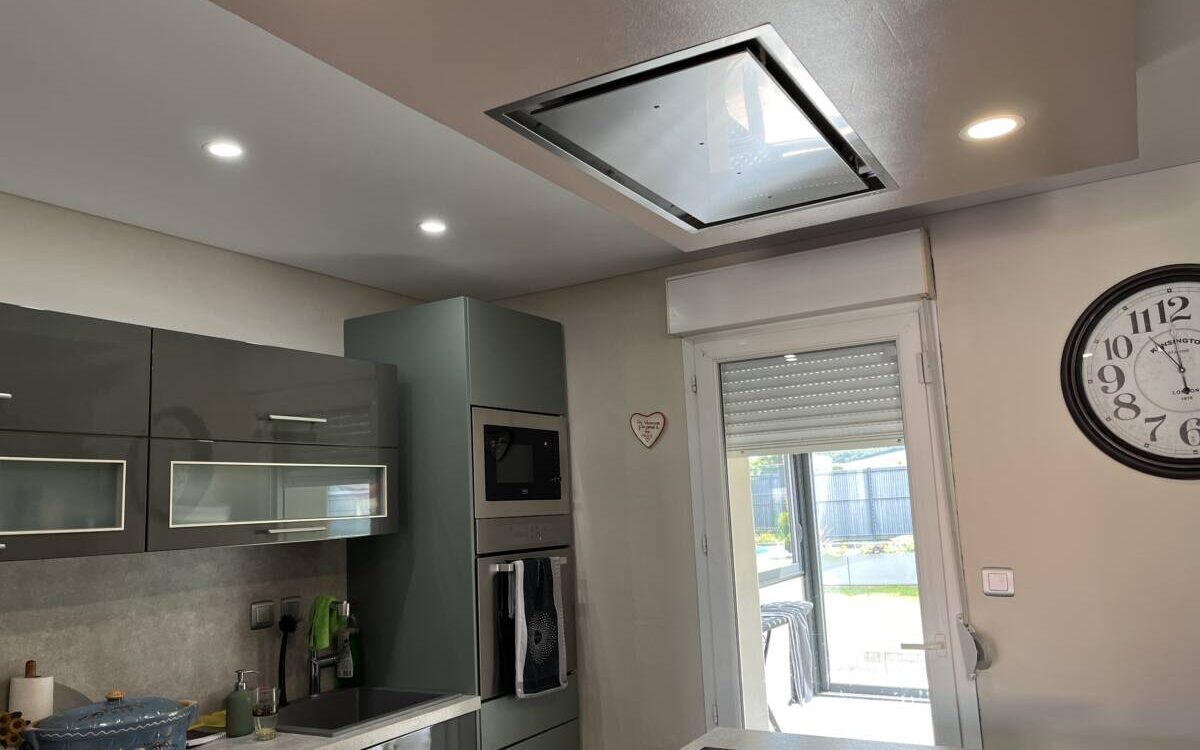 Faux plafond avec trappe de visite : comment allier praticit&eacute; et esth&eacute;tique ? Forbach